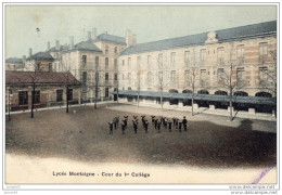PARIS - LYCEE MONTAIGNE COUR DU 1ER COLLEGE 1910  (LOT U10) - Ecoles