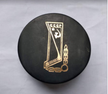 Ice Hockey - Official Game Puck Of The USSR National Federation. - Otros & Sin Clasificación