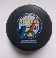 Ice Hockey - Official Souvenir Puck IIHF World Championship 1994 Div. B U20 Romania. - Autres & Non Classés