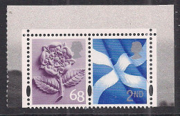 Scotland GB 2004 QE2 2nd & 68p Se Tenant Pair Umm Ex DX 32 ( L863 ) - Scotland