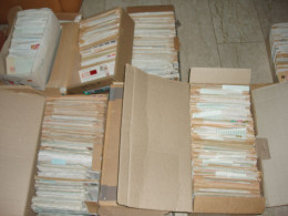 ! 5 Kartons Frankfurt Am Main, Ca. 3000 R-Briefe, Deutsche Einschreiben, Alte 6000 Er Postleitzahl , 1969-1999 - Vrac (min 1000 Timbres)
