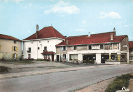 Chavelot * Le Centre Du Village * Débit De Tabac Tabacs TABAC ST NICOLAS - Andere & Zonder Classificatie