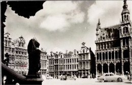 BRUXELLES - Un Coin De La Grand'Place - Places, Squares