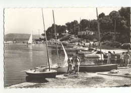 13/ CPSM - Istres - Le Port "Les Heures Claires" - Istres