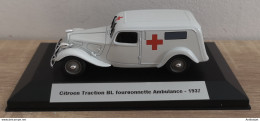 Citroen Traction BL Fourgonnette Ambulance 1937 - Commercial Vehicles