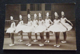 CARTE-PHOTO  - PETITES DANSEUSES DE BALLET  - JUIN 1929 - Danza