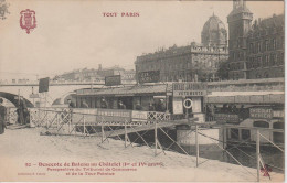 75001 Et 75004  - Descente De Bateau Au Châtelet - Perspective Du Tribunal De Commerce Et De La Tour Pointue - Arrondissement: 01