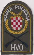 BOSNIA , HVO ,  MILITARY POLICE SLEEVE PATCH 85 X 123 Mm - Patches