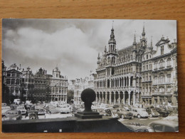 BELGIQUE - Bruxelles- Coin De La Grand'Place - Marktpleinen, Pleinen