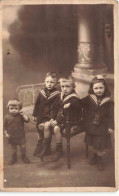 ENFANTS - Portraits - Groupe D'enfants En Marinière Pris En Photo - Carte Postale Ancienne - Gruppi Di Bambini & Famiglie