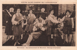 Birmanie - Au Pensinnat De Maymio Groupe D'artistes - Carte Postale Ancienne - Otros & Sin Clasificación