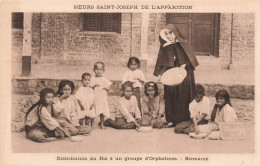 Birmanie - Distribution Du Riz à Un Groupe D'orphelines - Carte Postale Ancienne - Otros & Sin Clasificación