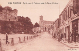 85 / TALMONT / CHAMP DE FOIRE AU PIED DU VIEUX CHATEAU / ANIMEE - Talmont Saint Hilaire