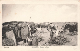 Djibouti - Marché Au Bois - Animé - Indigène - Cliché G.B. -  Carte Postale Ancienne - Gibuti