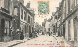 Moulins La Marche * 1905 * La Grande Rue * Postes Et Télégraphes * Commerces Magasins * Enfants Villageois - Moulins La Marche