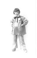 Carte Photo Enfant En Tenue De Campagne - Other & Unclassified