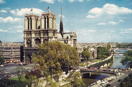 Carte Postal (123235) Paris Notre-Dame Et La Seine 09 VIII 79 Timbre 1,50RF Avec écriture - Notre Dame De Paris