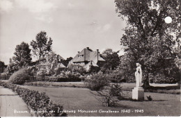 2771	192	Bussum, Frederich Van Eedenweg Monument Gevallenen 1940-1945 (perforator Gaatje Rechts Boven)  - Bussum