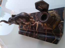 Grand Encrier En Acier (bronze?) éléphant, Encrier Avec Récipient Et Couvercle, Socle En Marbre - Calamai