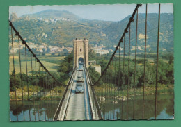 07 Rochemaure Le Vieux Pont ( Voiture Anciennes Citroen 2 Cv DS Verte, Pont Suspendu ) 1967 - Rochemaure
