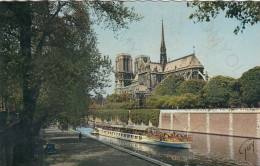 CARTOLINA  PARIS,,FRANCIA-QUAI DE LA SEINE ET ABSIDE DE LA CATHEDRALE  NOTRE DAME (1163-1260) NON VIAGGIATA (1969) - Notre Dame De Paris