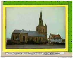 OYE PLAGE  L'Eglise La Mairie Et Le Monument Aux Morts - Oye Plage