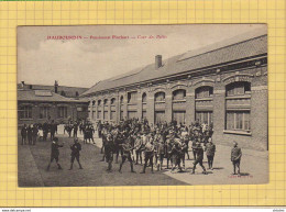 No : CPA HAUBOURDIN  : Ecole Superieure Pensionnat Pinchart  : Cour Des Petits   Belle Animation - Haubourdin