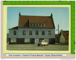 OYE PLAGE :  La Mairie La Place Avec 2 CV - Oye Plage