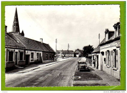 OYE PLAGE : La Place Du Village - Oye Plage