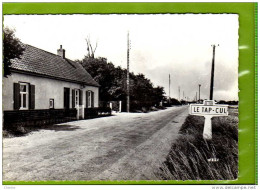 OYE PLAGE : 2 Cp : Le Tap Cul  ; L'Eglise - Oye Plage