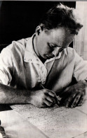 71205 Sholokhov Work Writer Of The Profession Writes The Manuscript Of The Book Mikhail Hero Of Labor Nobel Prize. USSR - Nobel Prize Laureates