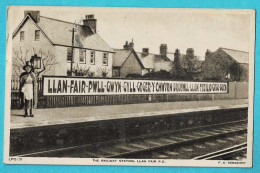 * Llan Fair - Llanfair PG (United Kingdom - Wales) * (F. Frith & Co - LPG/31) The Railway Station, Bahnhof, Animée - Anglesey