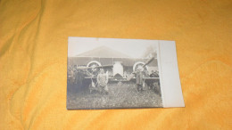 CARTE POSTALE PHOTO ANCIENNE CIRCULEE DATE ?../ AVION ANOTATION A ETUDIER LE HANGAR ?? GARDE PAR LE SERGENT VAEST ?.. - 1914-1918: 1ère Guerre