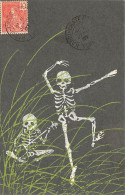 Thème Santé Médecine. Squelette. 3 Cartes De Squelettes Dans Diverses  Postures.Danse. Vélo .Singerie        (voir Scan) - Salute
