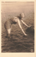 Mode Art Déco * Carte Photo * Une Baigneuses * Maillot De Bain Bains Mer Plage Bonnet - Moda