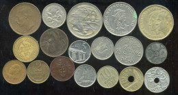 Lot De 18 Monnaies Du Monde ( 47 ) - Lots & Kiloware - Coins