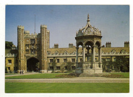 Cpm N° PCM/22555 CAMBRIDGE Great Court Trinity Collège - Cambridge