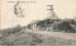 Bourgueil * Ancien Moulin à Vent Sur La Lande * Molen - Other & Unclassified