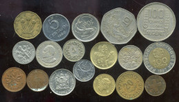 Lot De 18 Monnaies Du Monde ( 62 ) - Mezclas - Monedas