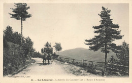 La Louvesc * 1907 * L'arrivée Du Courrier Sur La Route D'annonay * Diligence Malle Poste - La Louvesc