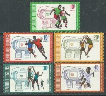 Togo  N° 601 / 05 XX  Inauguration Du Stade Omnisport De Lomé.  Les 5 Valeurs Sans  Charnière, TB - Togo (1960-...)