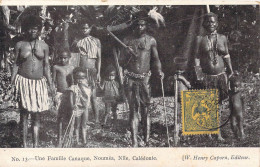 FRANCE - NOUVELLE CALEDONIE - Une Famille Canaque - Nouméa - Editeur Henry Caporn - Carte Postale Ancienne - Nouvelle Calédonie