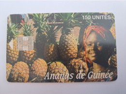 GUINEE  / CHIP  PHONECARD 150 UNITES/ ANANAS DE GUINEE/ LADY WITH ANANAS/    Fine Used  ** 14380 ** - Guinea