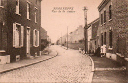 Sombreffer   Rue De La Station  Bien Animée N'a Pas Circulé - Sombreffe