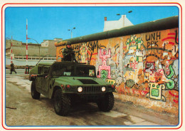 Matériel Militaire * Guerre War * Berlin , Berliner Mauer - Matériel