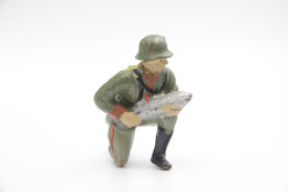 Lineol ? Germany, German With Shell, Vintage Toy Soldier, Prewar - 1930's, Elastolin, Lineol Hauser, Durolin - Figuren