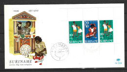 SURINAM. BF 7 De 1967 Sur Enveloppe 1er Jour (FDC). Jeux D'enfants/Marionnettes. - Marionnetten