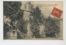 Delcampe - VALLERAUGUE - Place De L'Eglise Et Statue Du Général Perrier - Valleraugue