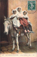 FOLKLORE - Les Sables D'Olonne - Jeunes Sablaises à Ane - Carte Postale Ancienne - Costumi