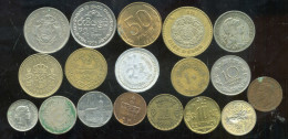 Lot De 18 Monnaies Du Monde ( 89 ) - Kilowaar - Munten